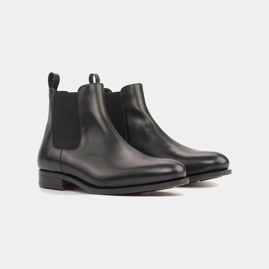 Chelsea Boot Classic Black Shoe at Lamilago